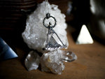 Charger l&#39;image dans la galerie, Collier Lanterne V - Cristal de roche Pyramide - Argent 925
