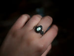 Charger l&#39;image dans la galerie, Réservée Damian - Bague Labradorite &amp; Feuilles - Argent 925
