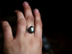 Charger l&#39;image dans la galerie, Réservée Damian - Bague Labradorite &amp; Feuilles - Argent 925
