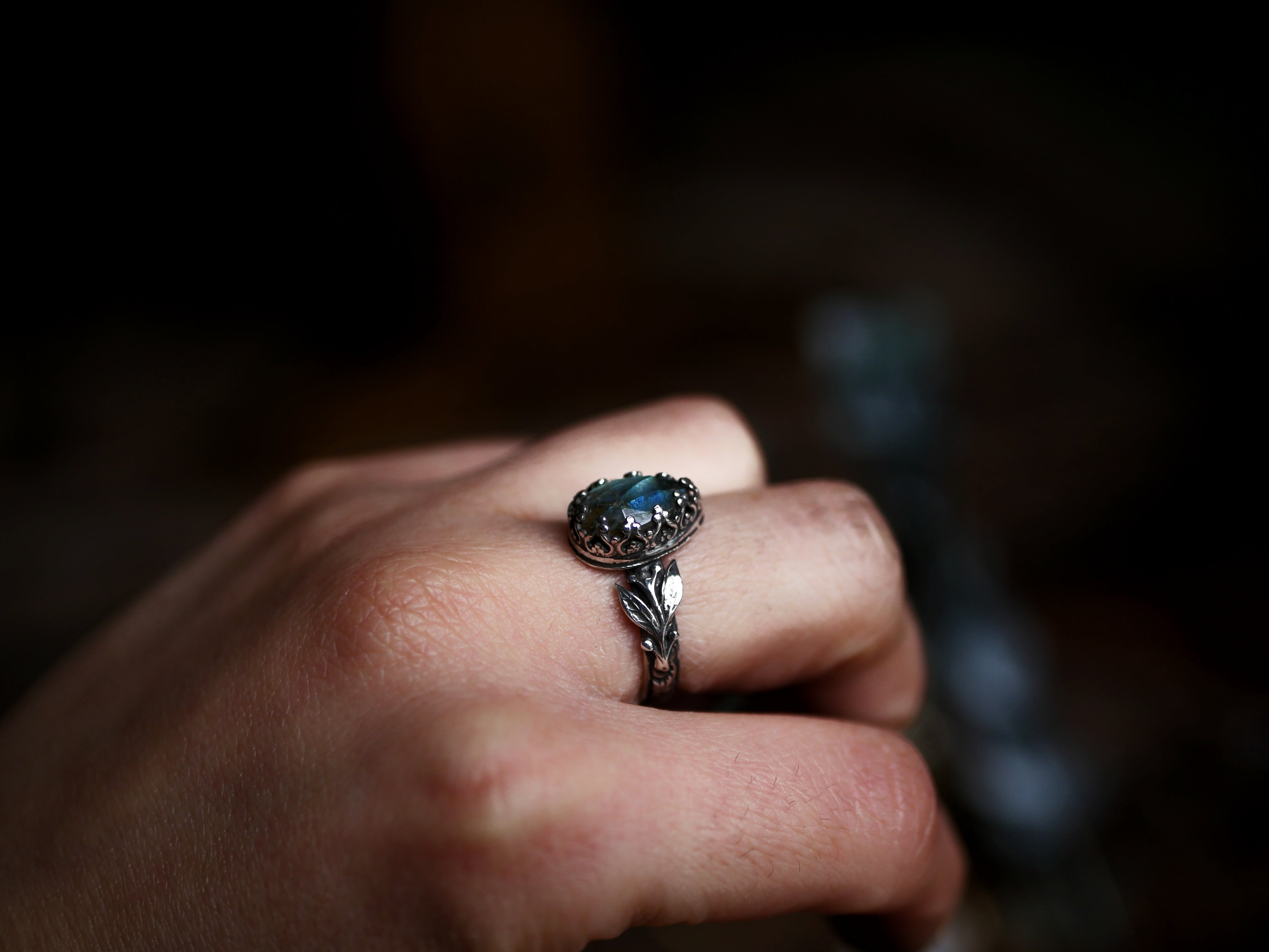 Réservée Damian - Bague Labradorite & Feuilles - Argent 925