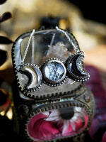Charger l&#39;image dans la galerie, Réservé - Collier Triple Lune - Quartz, Verre, Argent 925
