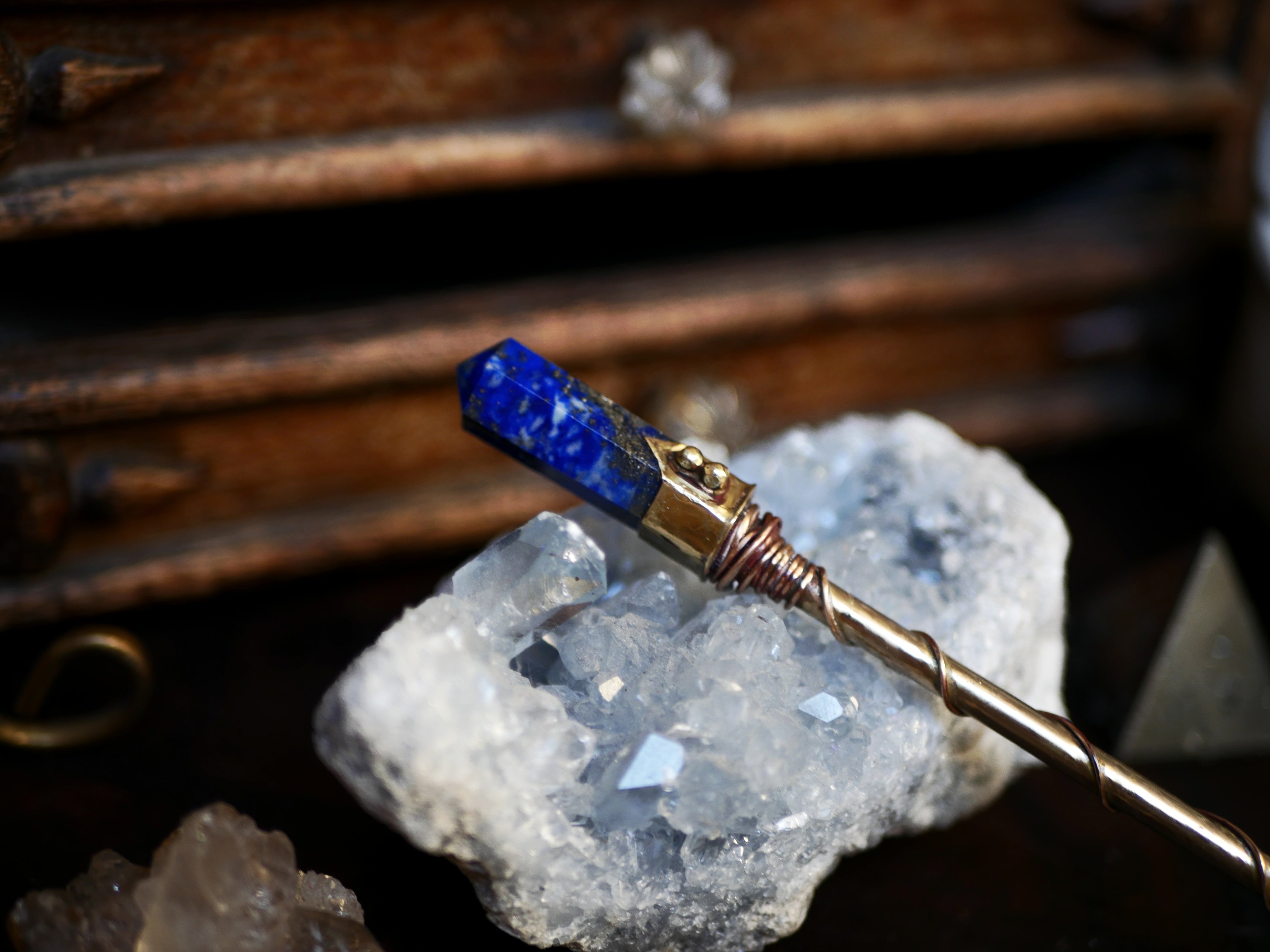 RESERVE LIZENN - Baguette à cheveux Lapis Lazuli (épaisse) - Laiton & Bronze