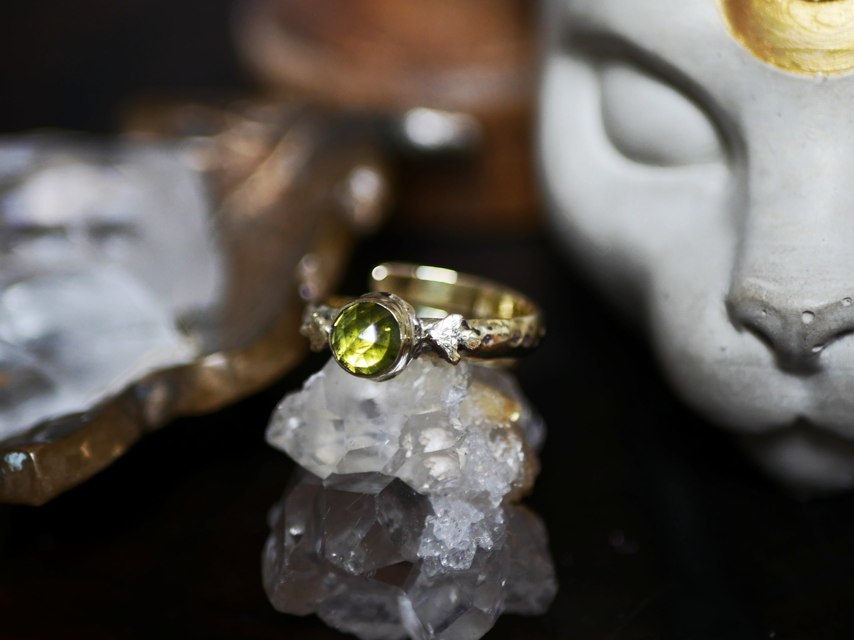 Bague réglable Vésuvianite - Laiton