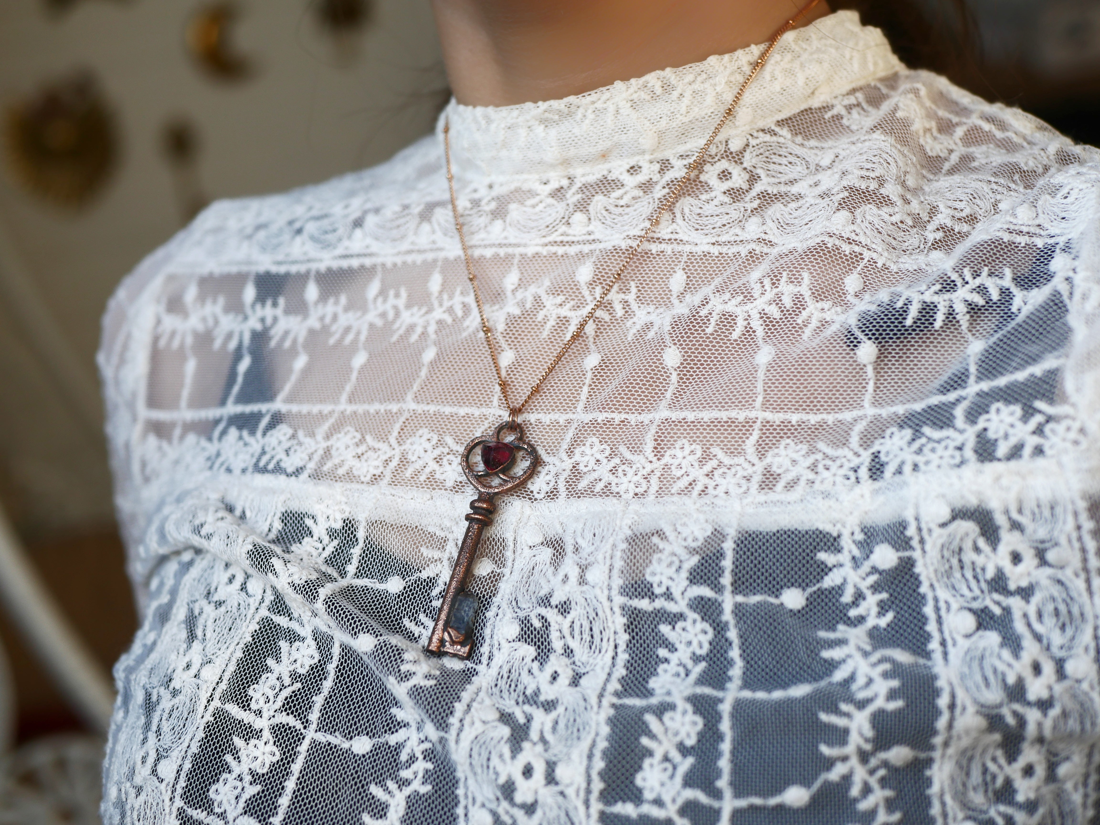 Collier Clef Antique - Quartz Ruby & Quartz Clair - Cuivre