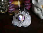 Charger l&#39;image dans la galerie, Réservé Eglantine - Talisman réversible Protection &amp; Guérison - Moyen - Labradorite violette &amp; Péridot - Argent 925
