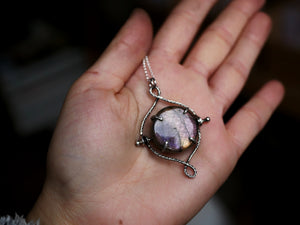 Réservé Eglantine - Talisman réversible Protection & Guérison - Moyen - Labradorite violette & Péridot - Argent 925