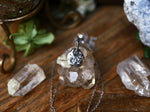 Charger l&#39;image dans la galerie, Réservé Camille S. - Collier Lune - Pépite d&#39;argent 925 &amp; Laiton
