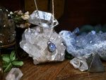 Charger l&#39;image dans la galerie, Collier Pampilles Lune - Pierre de Lune - Argent 925

