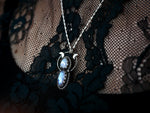 Charger l&#39;image dans la galerie, Collier Déesse Lunaire - Pierre de Lune - Argent 925
