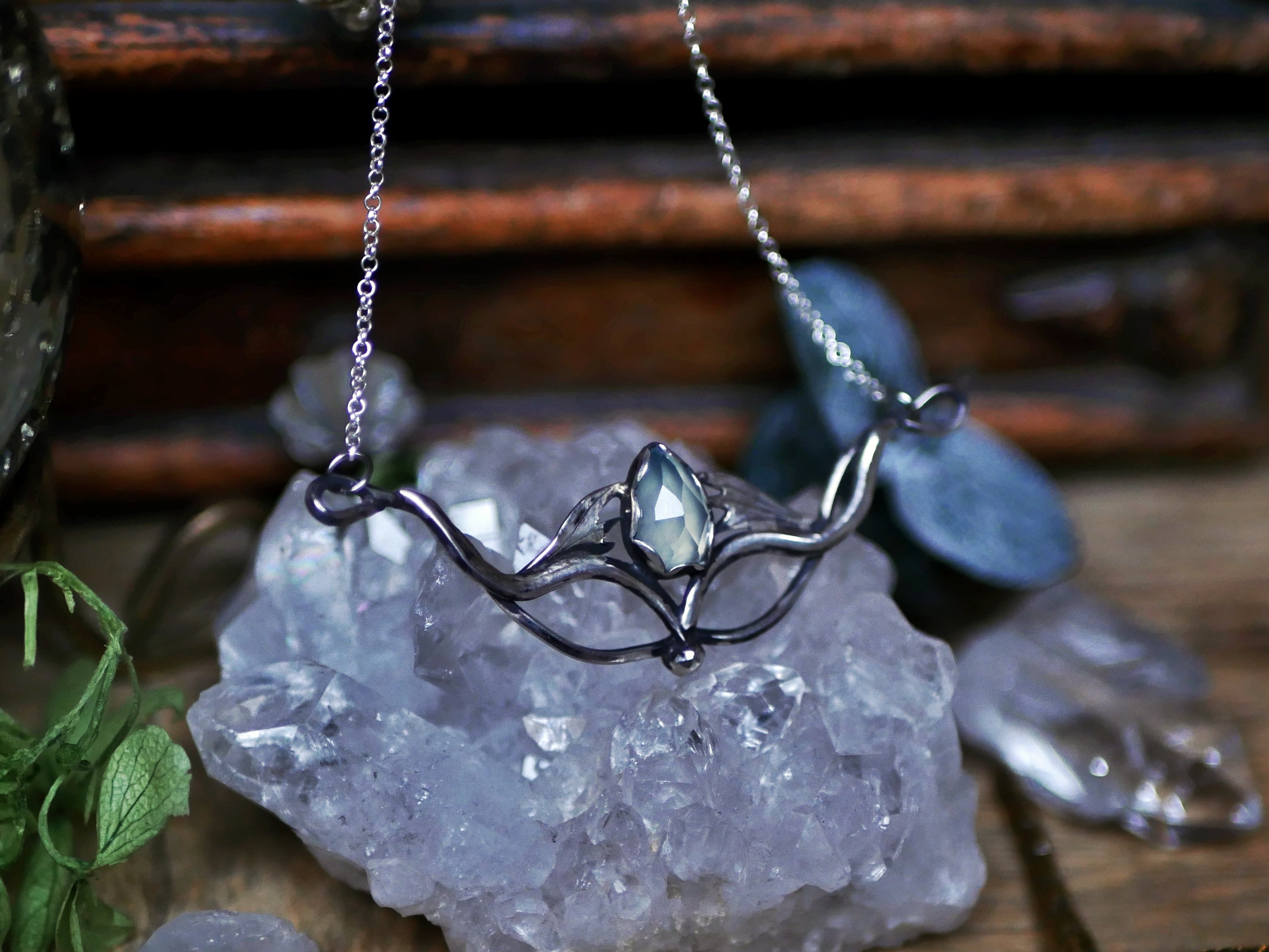 Collier Art Nouveau V - Calcédoine & Argent 925