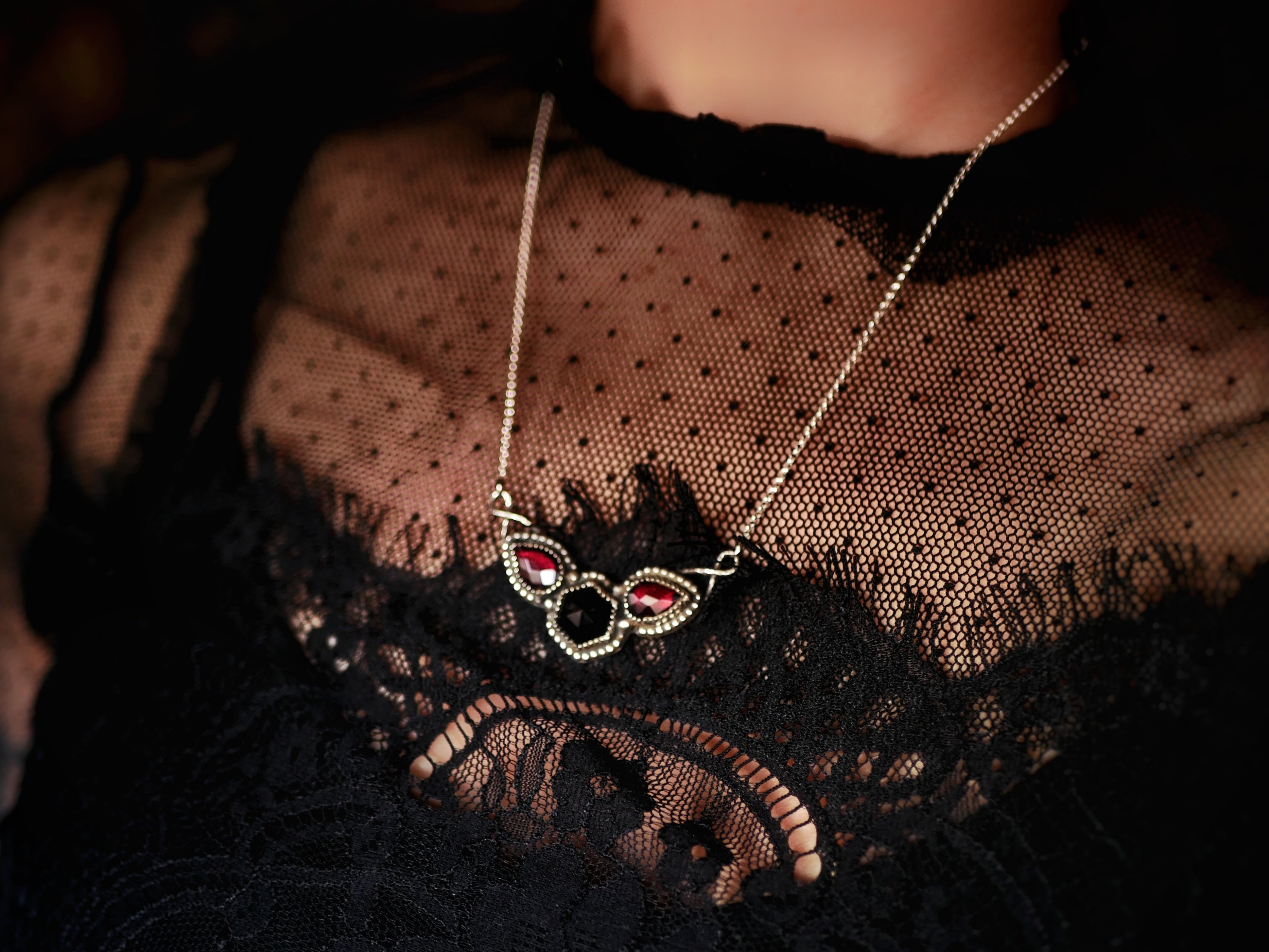 Collier Chauve Souris - Onyx Noir & Grenats rouges  - Argent 925