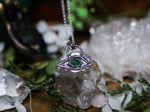 Charger l'image dans la galerie, Amulette Oeil I - Emeraude &amp; Argent 925
