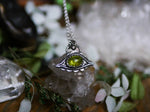 Charger l'image dans la galerie, Amulette Oeil II - Péridot &amp; Argent 925
