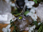 Charger l'image dans la galerie, Amulette Oeil II - Péridot &amp; Argent 925
