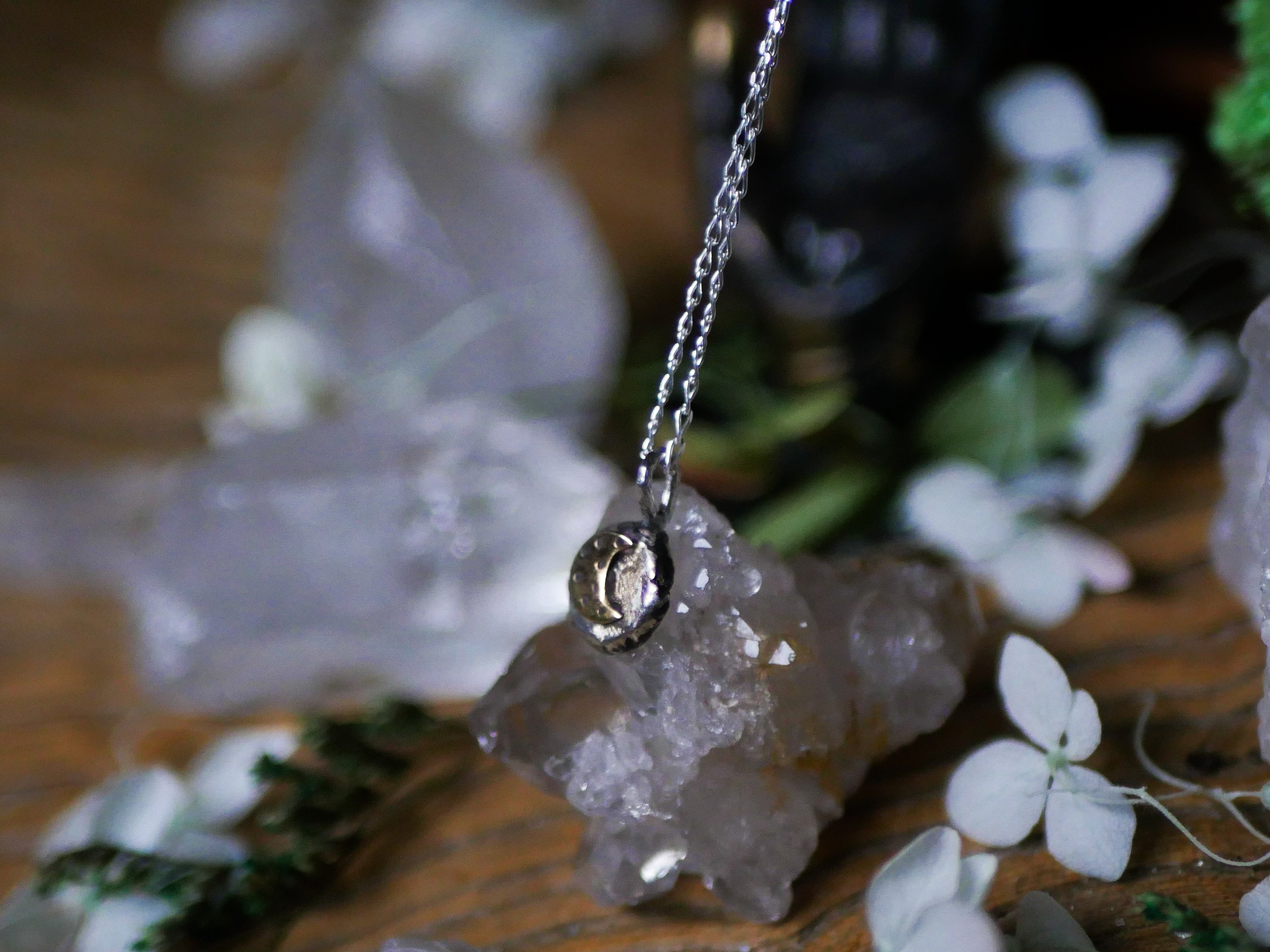 Amulette Pépite Lune - Argent 925 & Laiton