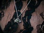 Charger l&#39;image dans la galerie, Amulette Oeil VIII - Kyanite verte &amp; Argent 925

