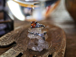 Charger l'image dans la galerie, RÉSERVÉE VICTORIA - Bague Sirène - Grenat Hessonite - Argent 925
