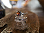 Charger l'image dans la galerie, RÉSERVÉE VICTORIA - Bague Sirène - Grenat Hessonite - Argent 925

