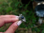 Charger l'image dans la galerie, Bague Elfique II - Opale Noire - Argent 925
