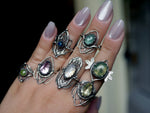 Charger l'image dans la galerie, Bague Elfique VII - Vésuvianite - Argent 925
