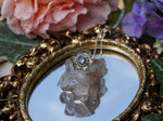 Charger l'image dans la galerie, RÉSERVÉ EGLANTINE - Collier Jardin des Rêves VI - Zircon mauve
