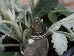 Charger l'image dans la galerie, RÉSERVÉE - Bague Elfique - Ormeau &amp; Quartz - Argent 925
