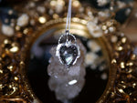 Charger l'image dans la galerie, Collier Ex-Voto I - Nacre noire &amp; Quartz - Argent 925

