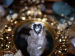 Charger l'image dans la galerie, Bague Ex-Voto I - Nacre noire &amp; Quartz - Argent 925
