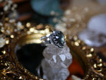 Charger l'image dans la galerie, Bague Ex-Voto I - Nacre noire &amp; Quartz - Argent 925
