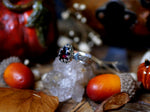 Charger l'image dans la galerie, Bague Lunes I - Grenat rouge - Argent 925
